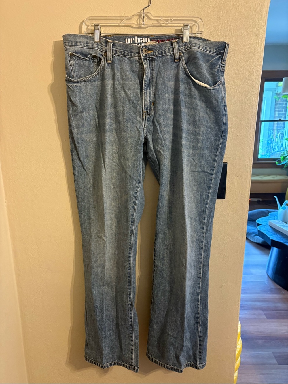 Vintage urban pipeline Men’s Faded Blue Bootcut Jeans